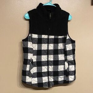 Maurices Plaid Black and White Vest